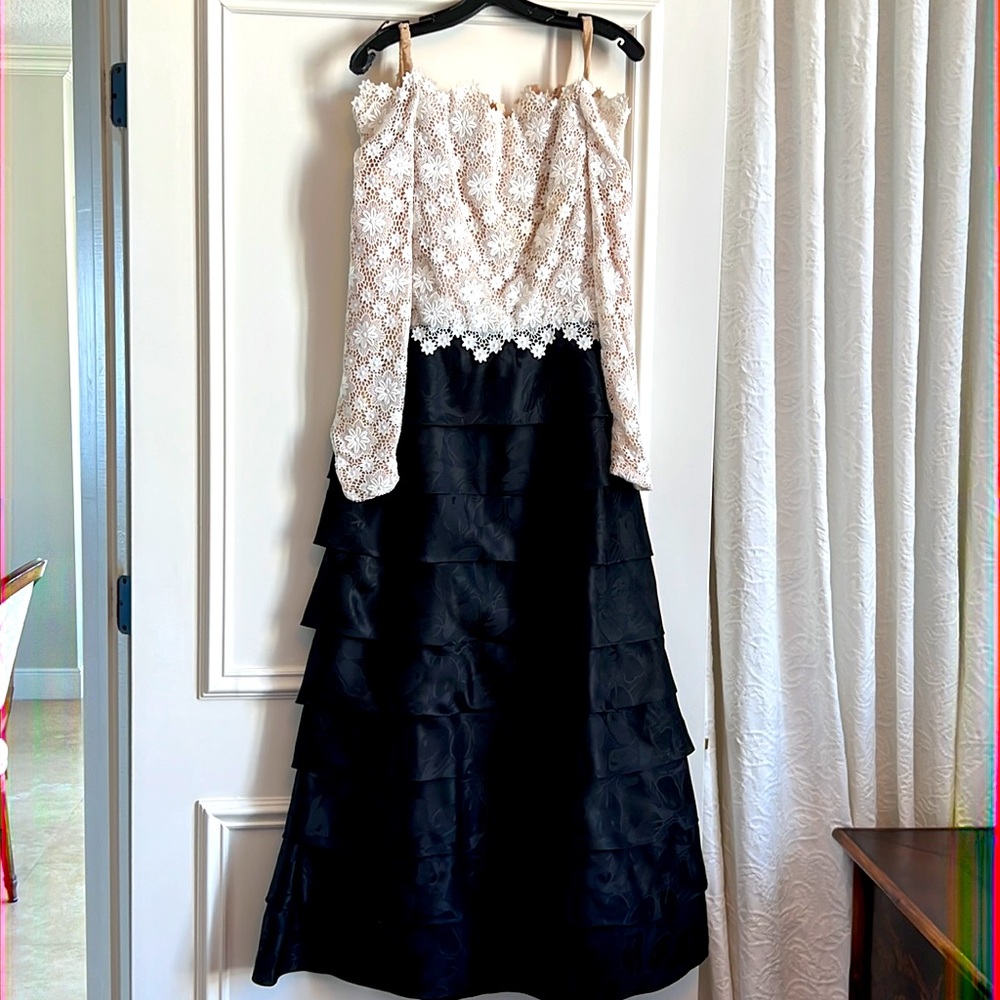 Scaasi Boutique gown size 8.  White Lace top / black sillk organza tiered skirt.